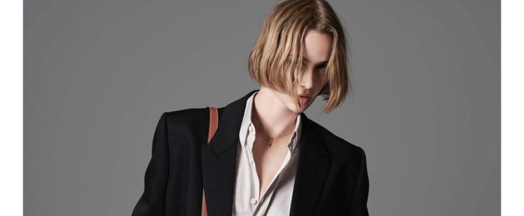 Hedi Slimane ha firmato la nuova collezione donna FW2021 di Celine