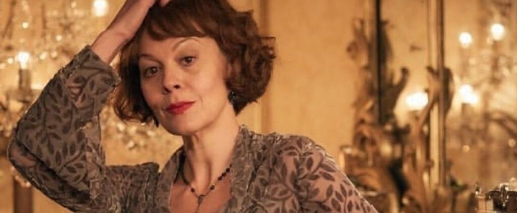 Helen McCrory è morta dopo un'eroica battaglia contro il cancro