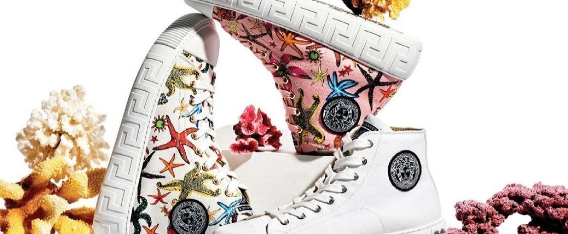 Versace svela le nuove sneakers con l'iconica Greca