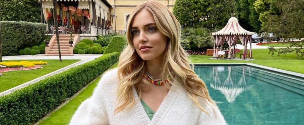 Chiara Ferragni e il gesto del dito medio per la vittoria dei Maneskin