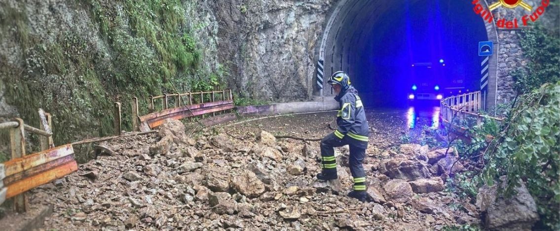 Maltempo al Nord, evacuate 120 persone nel Lecchese per una diga