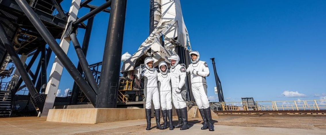 Chi sono i quattro astronauti partiti con i viaggio di SpaceX