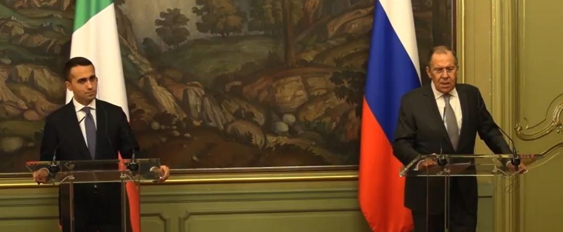 Crisi Ucraina, il ministro Luigi di Maio a Mosca incontra l'omologo russo