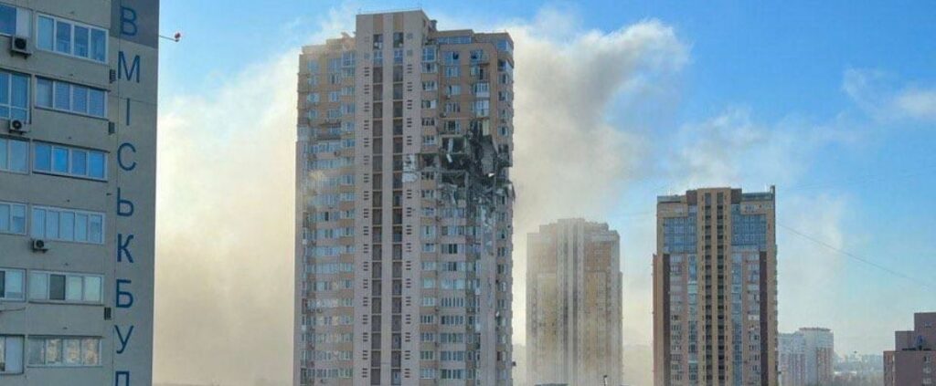 Guerra Russia-Ucraina, il terzo giorno esplosioni e assedio a Kiev (Diretta)