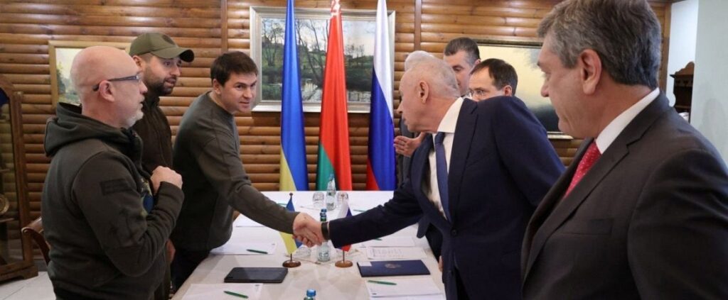 Intesa Russia-Ucraina sui corridoi umanitari e cessate il fuoco temporaneo