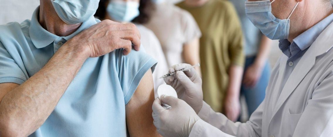 Novavax, oggi le prime somministrazioni del nuovo vaccino anti Covid