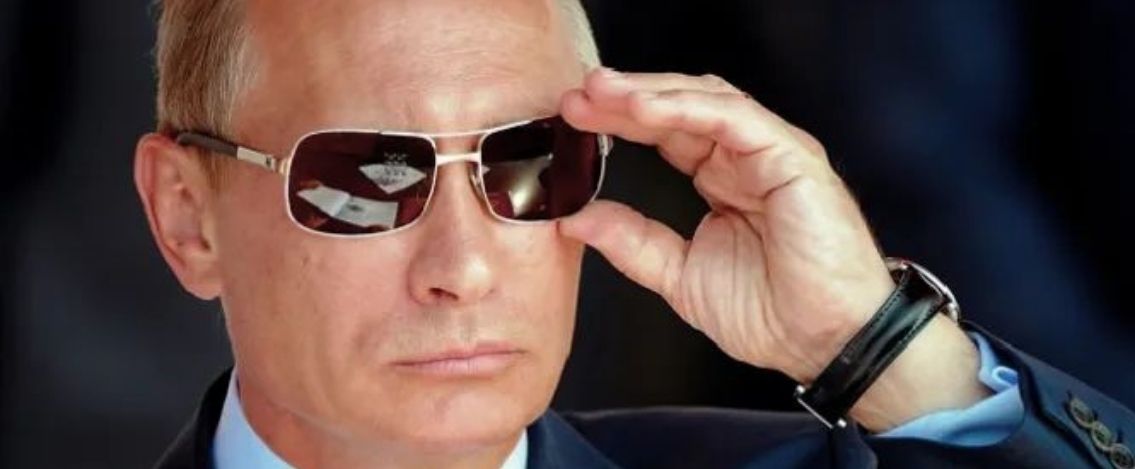 Vladimir Putin tra trasformazione fisica e malattia. Cosa sappiamo