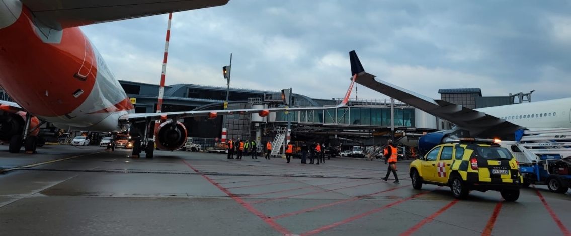 Milano, incidente tra due aerei all'aeroporto di Malpensa. La dinamica