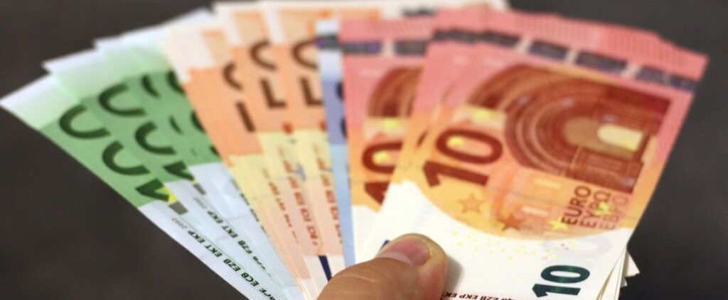 Bonus 200 euro, ecco a chi spetta e quando arriverà