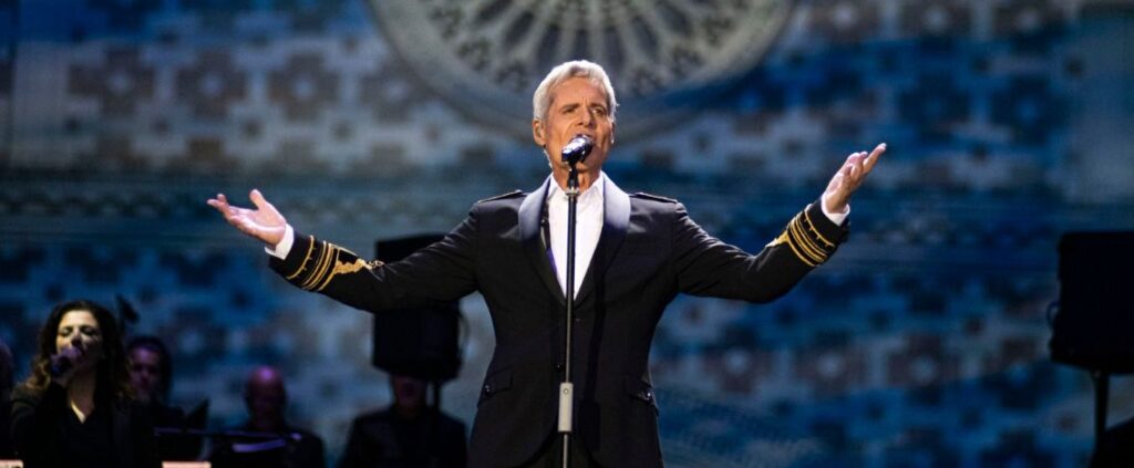 Claudio Baglioni torna dal vivo nei maggiori teatri italiani