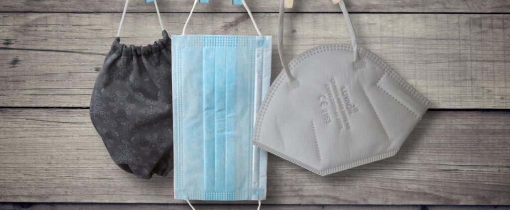 Mascherine, persiste ancora l'obbligo in determinati luoghi