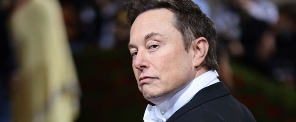 Elon Musk blocca gli account Twitter di alcuni giornalisti, ecco perché
