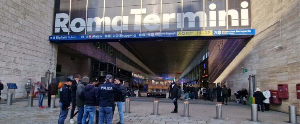 Roma, accoltellato un uomo alla Stazione Termini. È in gravi condizioni