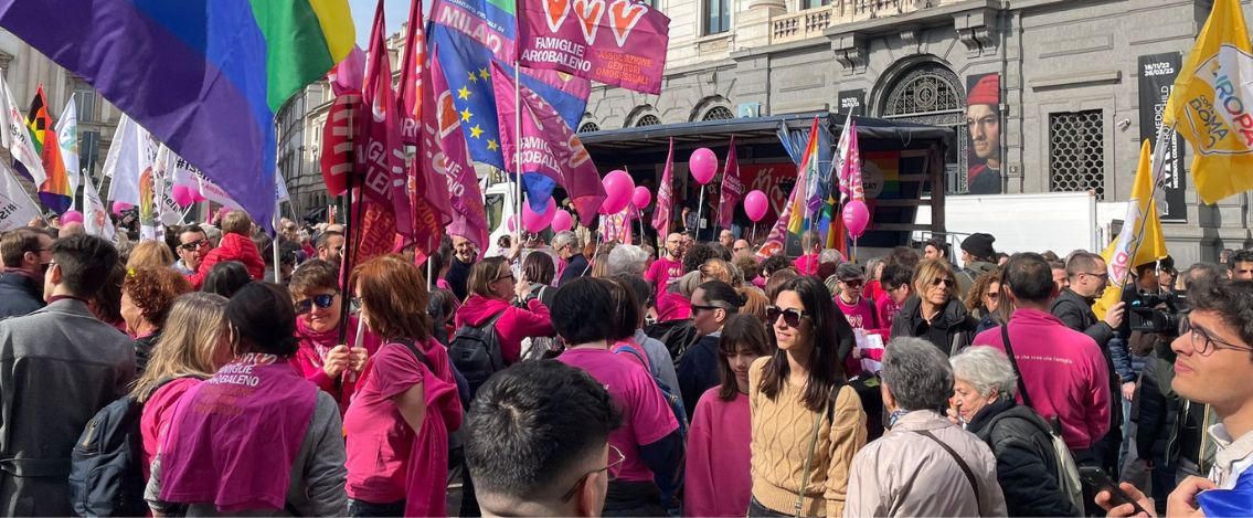 Famiglie arcobaleno, 10mila le persone in piazza a Milano
