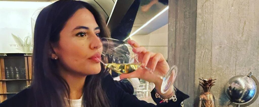 Federica Aversano, “tronista” di Uomini e donne, al centro di una bagarre giudiziaria
