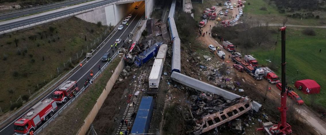Grecia, tragico incidente tra due treni 38 morti e 85 feriti. L'accaduto
