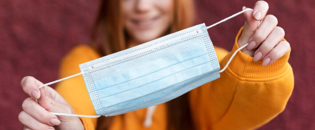 Mascherine negli ospedali, si va verso un allentamento dell'obbligo