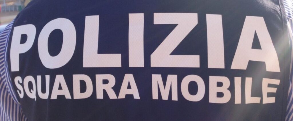 Milano, ragazza adescata con una scusa viene violentata fuori un locale