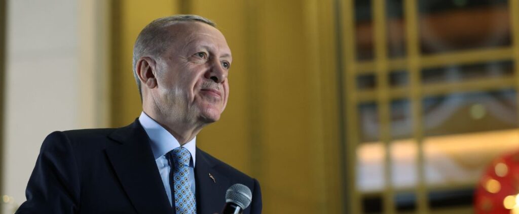 Erdogan rieletto alla presidenza della Turchia. Ecco la reazione del mondo
