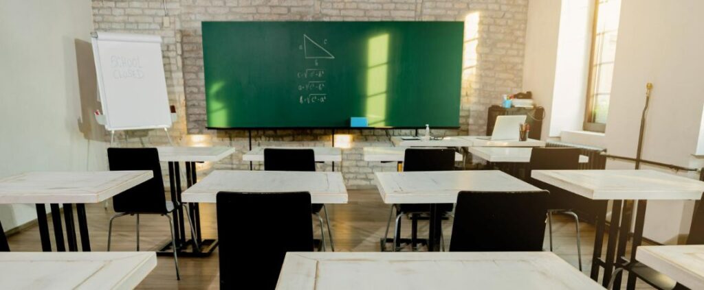 Aggressione a professoressa, lo studente non da spiegazioni sul gesto