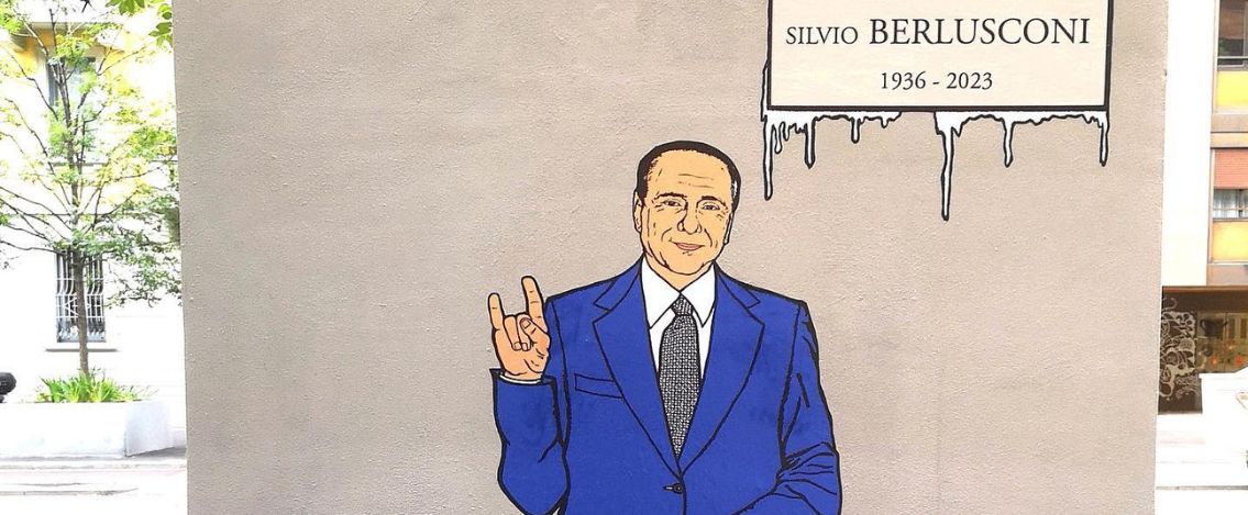 Nuovo murale su Berlusconi anche lui vittima della cancel culture