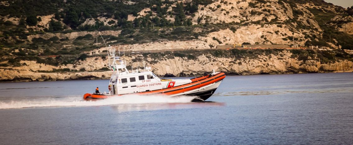 Velista disperso a Creta, salvato dalla Guardia Costiera italiana