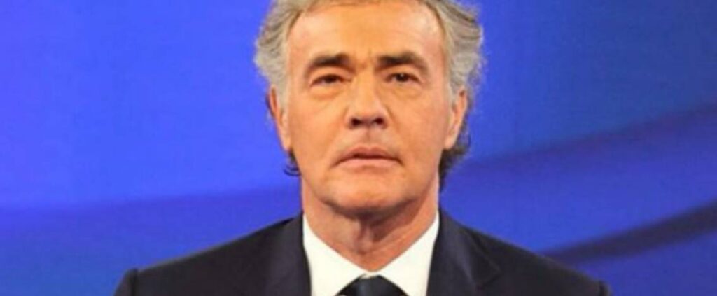 Massimo Giletti sul set del suo nuovo programma "Lo stato delle cose", durante un confronto con gli ospiti in studio.
