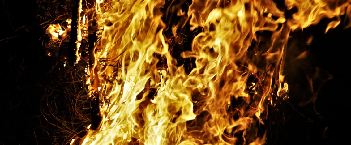 Incendio in un B&B a Napoli, morta una turista di Lecce