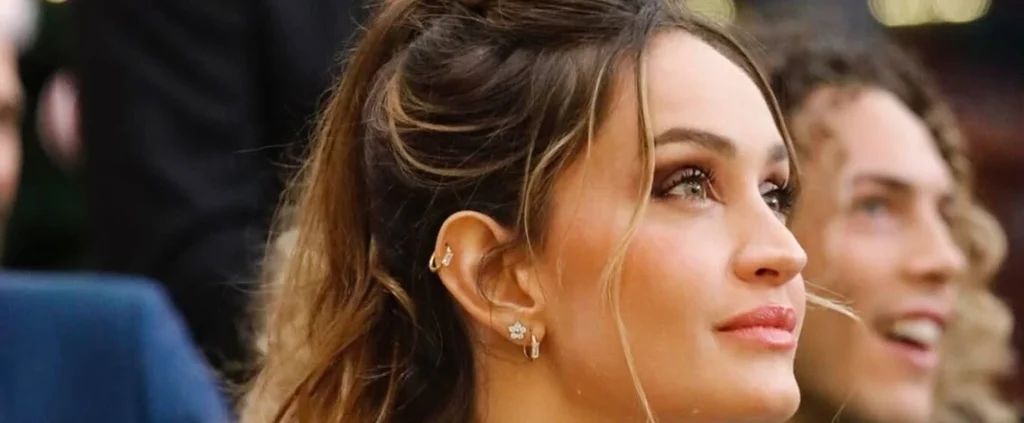 Grande Fratello, scatta il bacio tra Helena e Zeudi. La confidenza a una gieffina