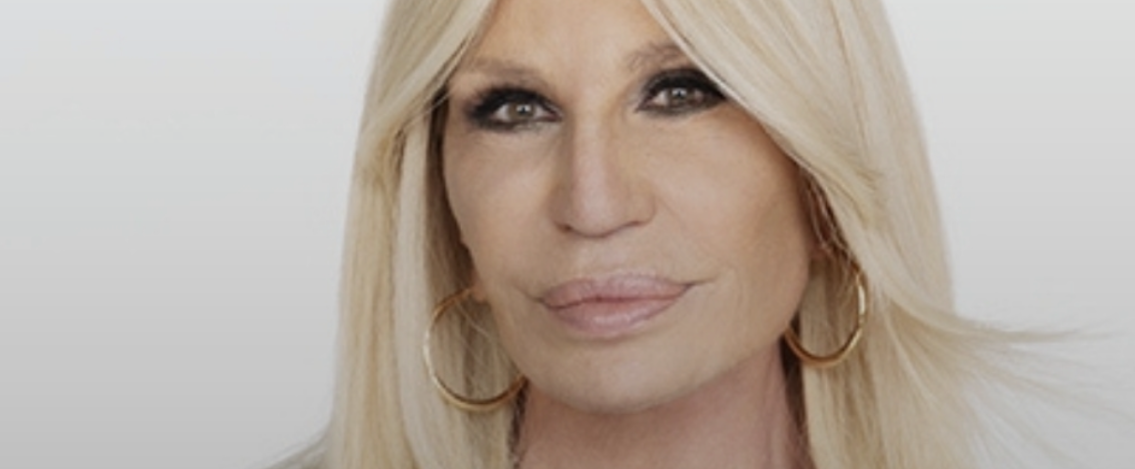 Donatella Versace, addio alla direzione creativa del marchio: il rumor