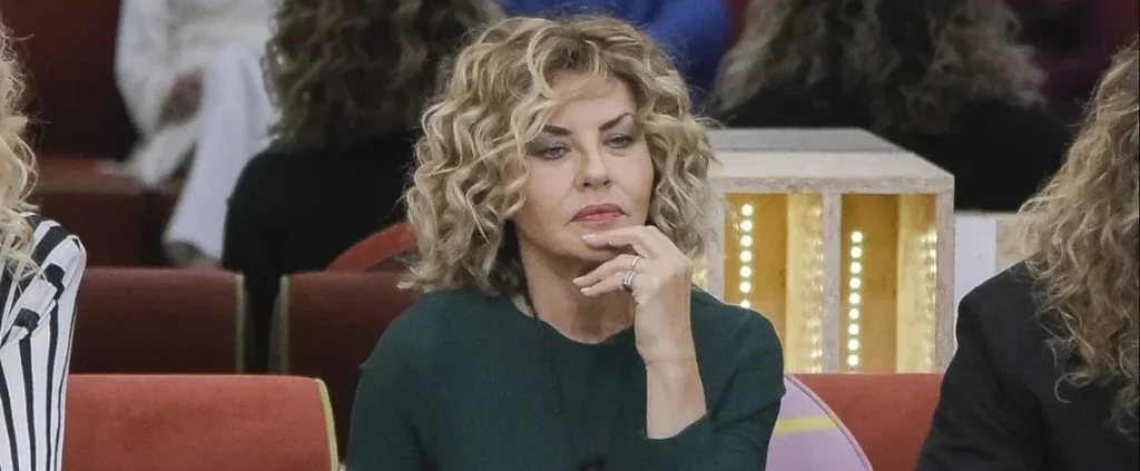 Eva Grimaldi eliminata dal GF, il video di ringraziamento: "sono tornata!"