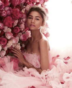 Rosa Chinensis, elisir di giovinezza: perché (e come) integrarla nella beauty routine Rosa Chinensis, elisir di giovinezza: perché (e come) integrarla nella beauty routine