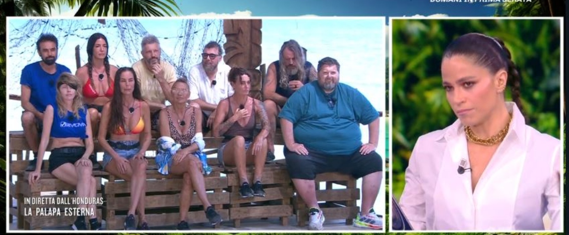 L’Isola dei Famosi, una naufraga è assente: la conduttrice rivela il motivo L’Isola dei Famosi, una naufraga è assente: la conduttrice rivela il motivo