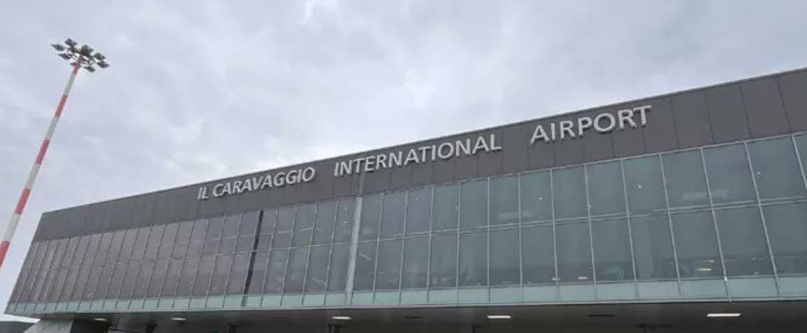 Tragedia ad Orio: lavoratore risucchiato dal motore dell’aereo Tragedia ad Orio: lavoratore risucchiato dal motore dell’aereo