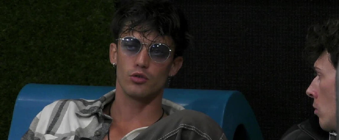 Grande Fratello: Jonas è interessato ad una gieffina, rivela il suo nome Grande Fratello: Jonas è interessato ad una gieffina, rivela il suo nome