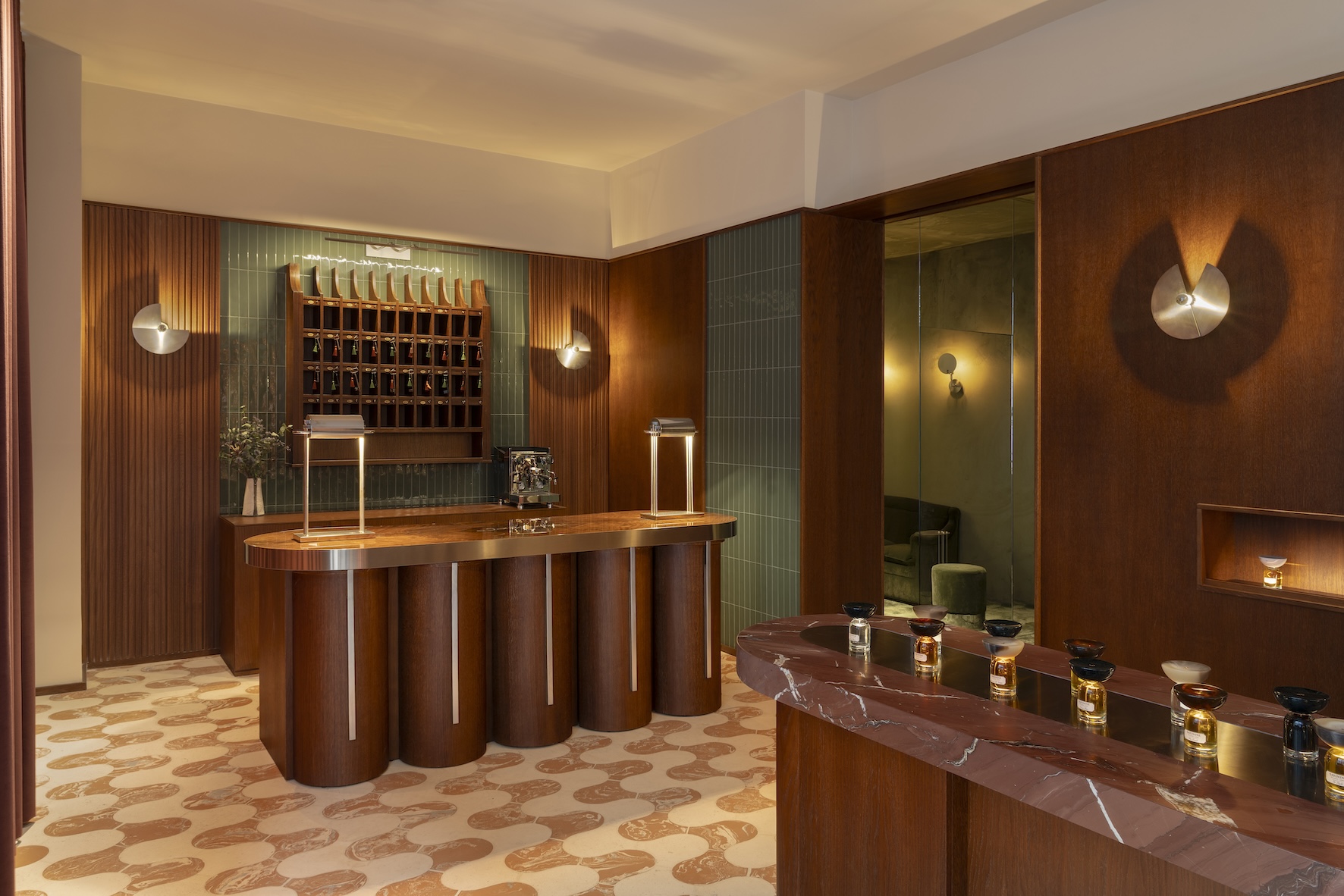 il ritorno di satinine porta a milano una nuova idea di profumeria d8217autore da 361magazine.com il ritorno di satinine porta a milano una nuova idea di profumeria d8217autore