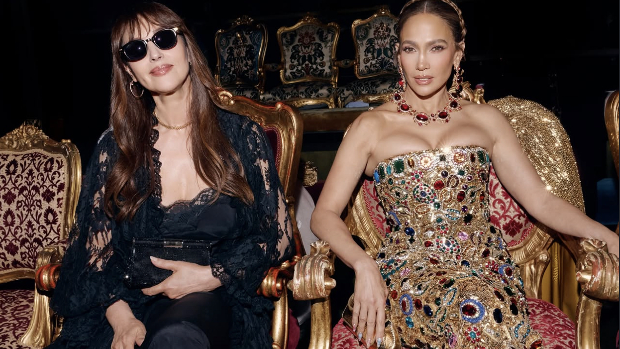 jennifer lopez a taormina per dolce amp gabbana con lei anche monica bellucci da 361magazine.com jennifer lopez a taormina per dolce amp gabbana con lei anche monica bellucci