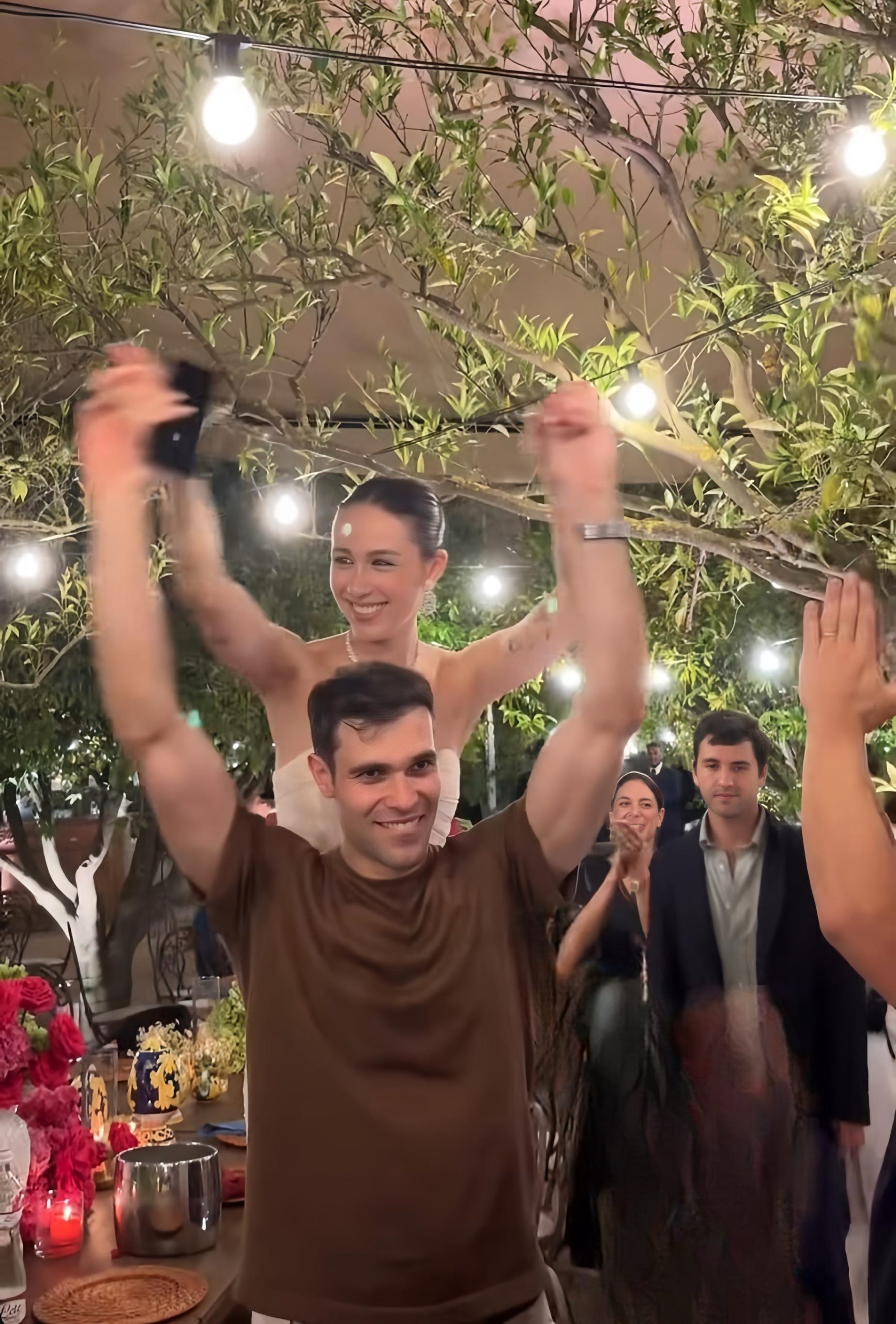 nozze aurora ramazzotti e goffredo cerza atteso il momento del s236 dopo la vigilia in festa con michelle ed eros da 361magazine.com nozze aurora ramazzotti e goffredo cerza atteso il momento del s236 dopo la vigilia in festa con michelle ed eros