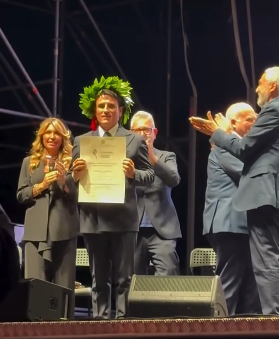 sal da vinci laurea honoris causa benevento i miracoli esistono per chi continua a credere nel proprio sogno da 361magazine.com sal da vinci laurea honoris causa benevento i miracoli esistono per chi continua a credere nel proprio sogno
