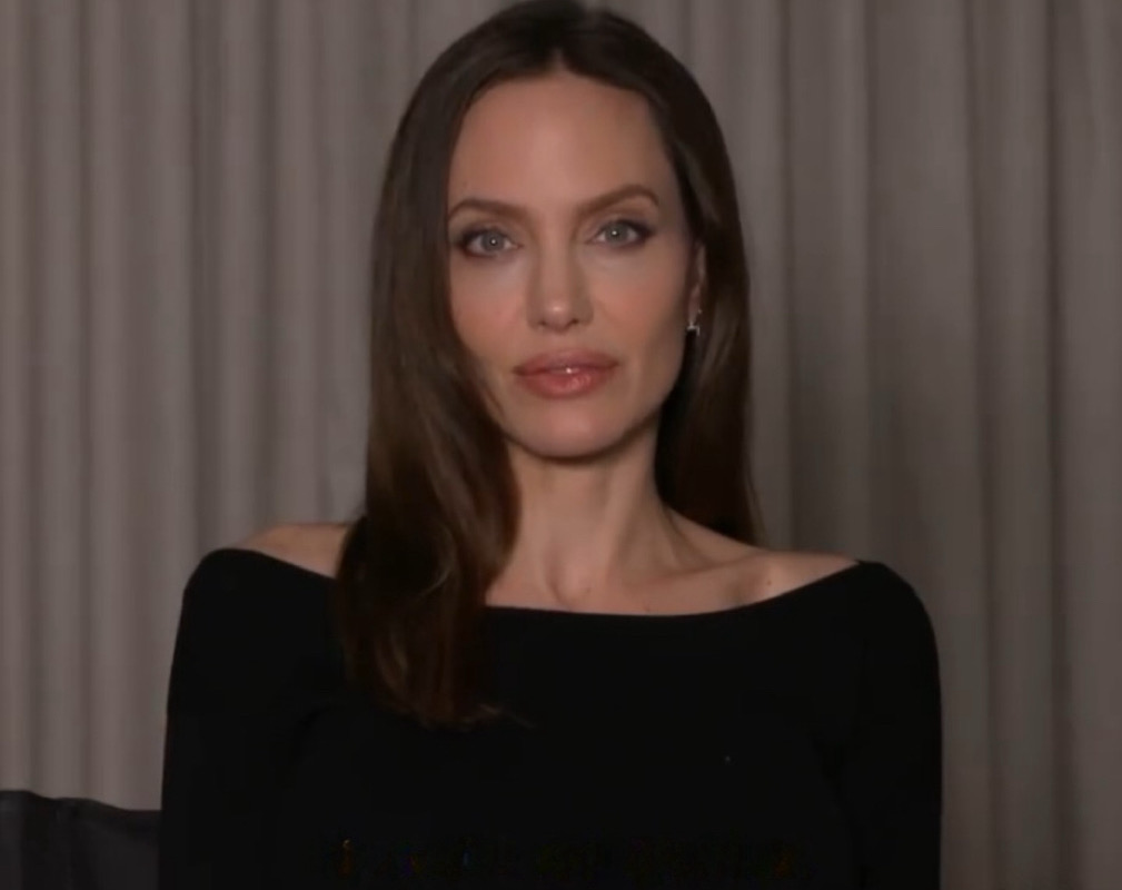 angelina jolie svolta a 51 anni vende la villa da 30 milioni lascia los angeles per una vita nomade da 361magazine.com angelina jolie svolta a 51 anni vende la villa da 30 milioni lascia los angeles per una vita nomade