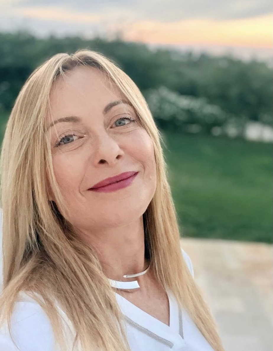 giorgia meloni pronta a festeggiare a bari il record longevit224 del suo governo da 361magazine.com giorgia meloni pronta a festeggiare a bari il record longevit224 del suo governo