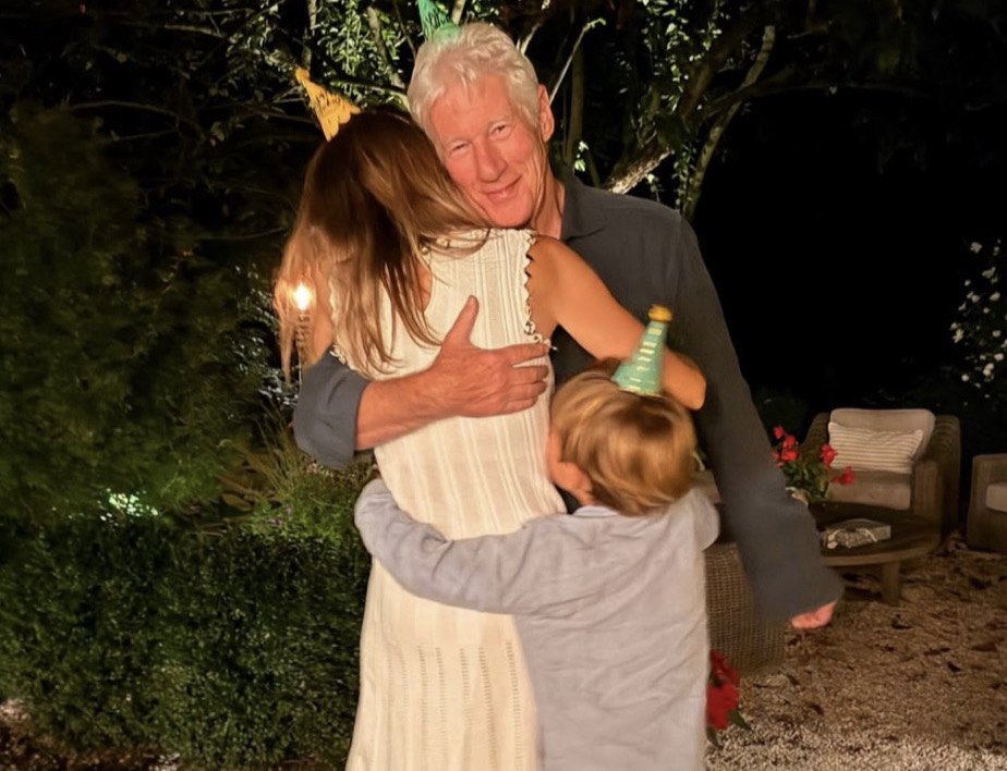 richard gere celebra 77 anni la festa intima in famiglia per un attore che non smette di sognare da 361magazine.com richard gere celebra 77 anni la festa intima in famiglia per un attore che non smette di sognare