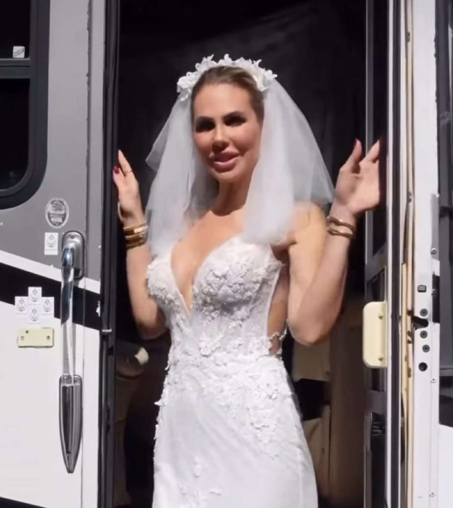 ilary blasi il promo lancio del grande fratello vip gioca sulle imminenti nozze della conduttrice da 361magazine.com ilary blasi il promo lancio del grande fratello vip gioca sulle imminenti nozze della conduttrice