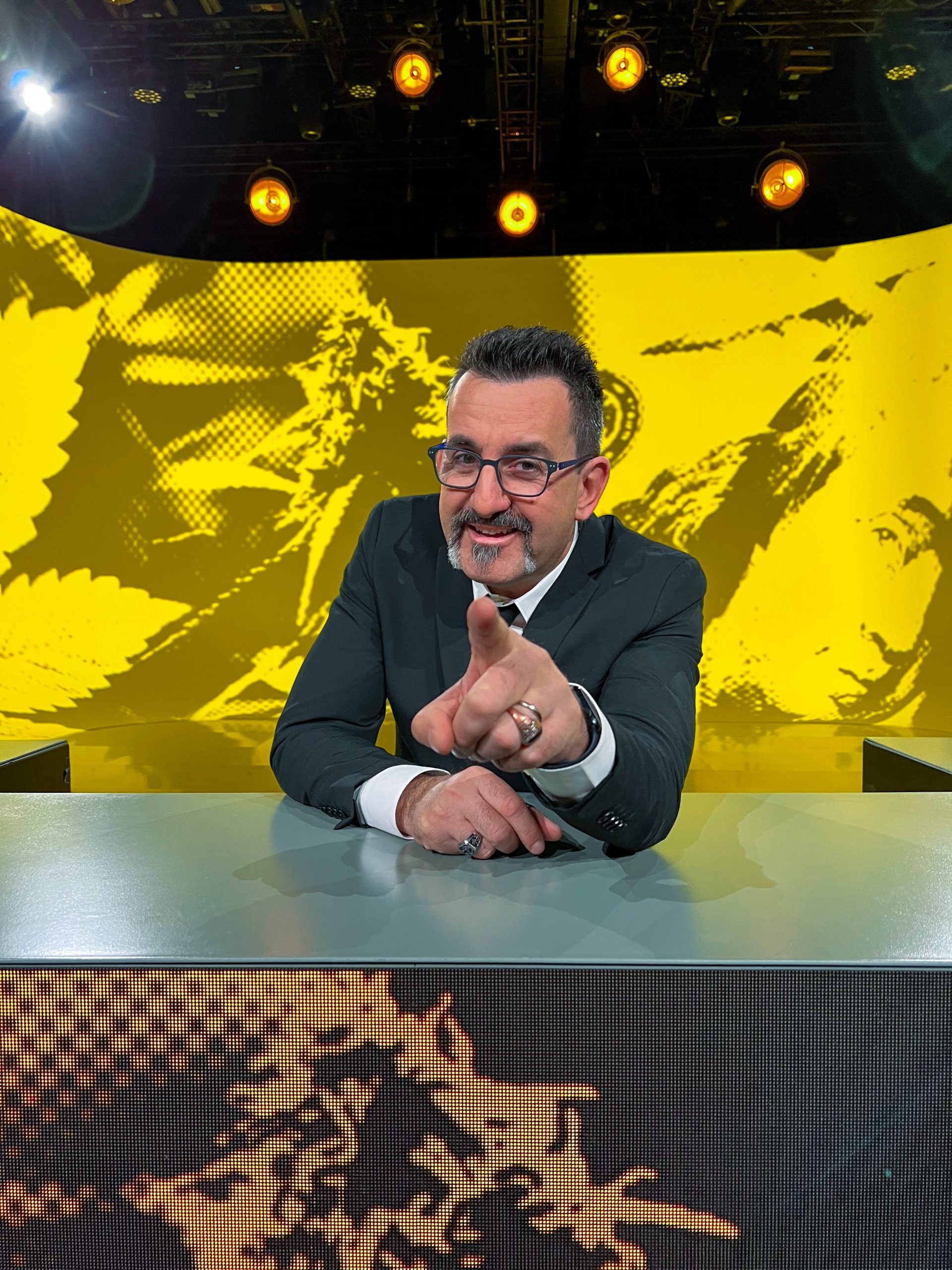 le iene presentano 8216inside 8211 non farti fregare8217 domani in prime time il viaggio tra finti sacerdoti raggiri romantici e truffe online da 361magazine.com le iene presentano 8216inside 8211 non farti fregare8217 domani in prime time il viaggio tra finti sacerdoti raggiri romantici e truffe online